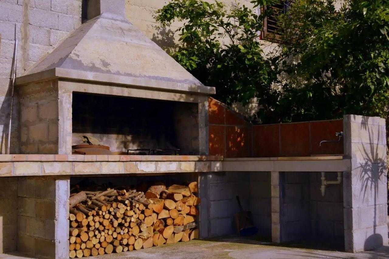 Holiday House With A Parking Space Svirce, Hvar - 17682 Vrbanj エクステリア 写真